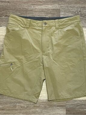 Patagonia Quandary Shorts Men's 36 Tan Woven Nylon Stretch Zip Cargo Hiking